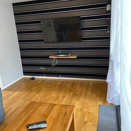 Garland Way 2 Bed House Sheffield Free Parking 5 Min From M1 Villa Mosborough Exterior photo